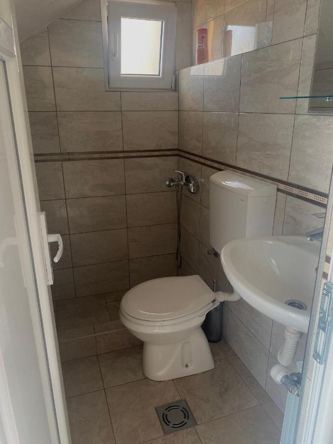 Apartments & Camp Stanisic Nikšić Bagian luar foto