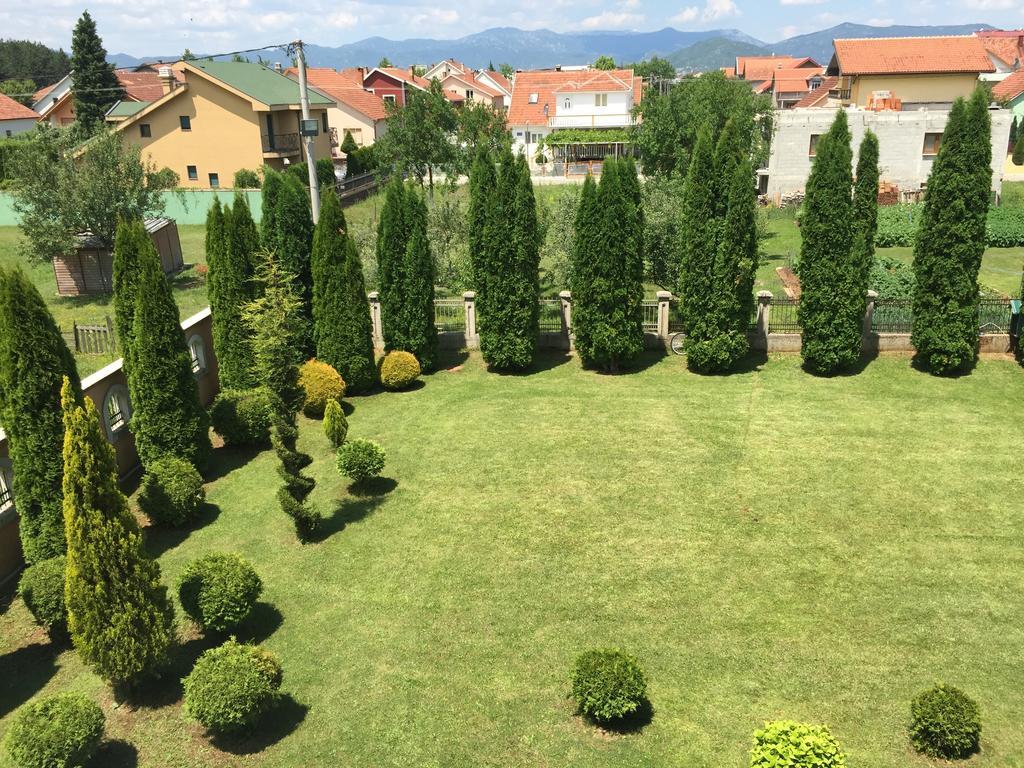 Apartments & Camp Stanisic Nikšić Ruang foto
