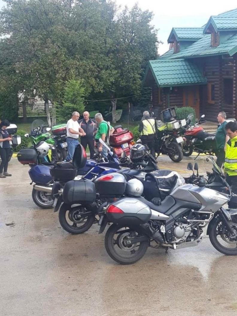 Apartments & Camp Stanisic Nikšić Bagian luar foto